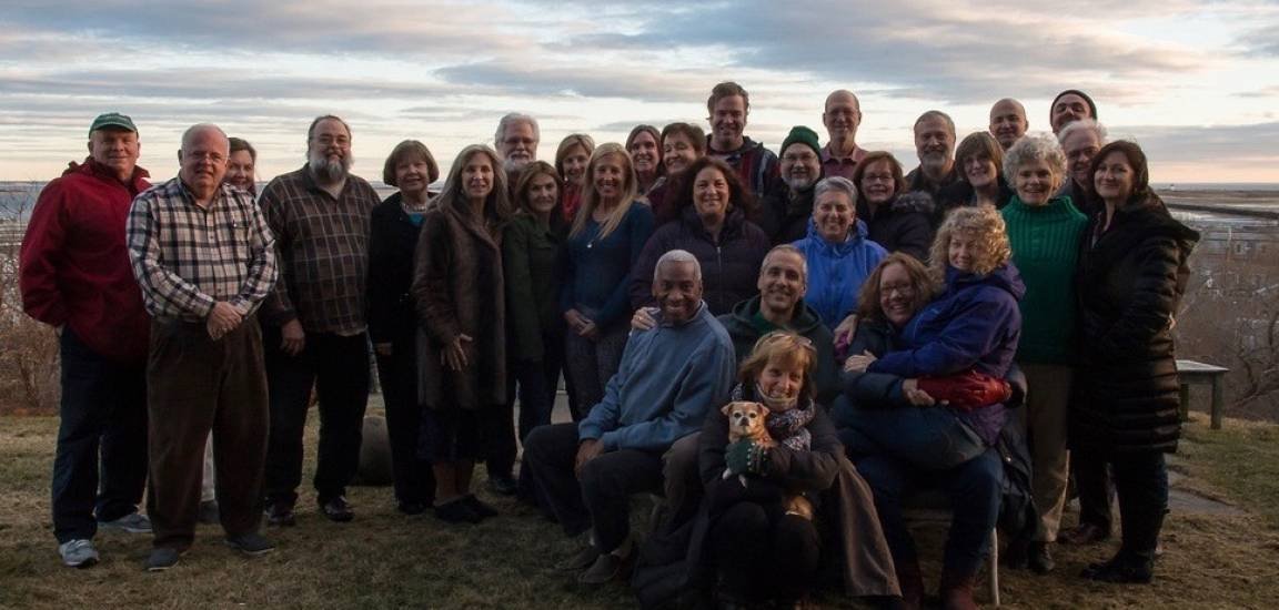 Travel to Ireland and Scotland with David Roth Folk singer-songwriter, acoustic guitar and vocal